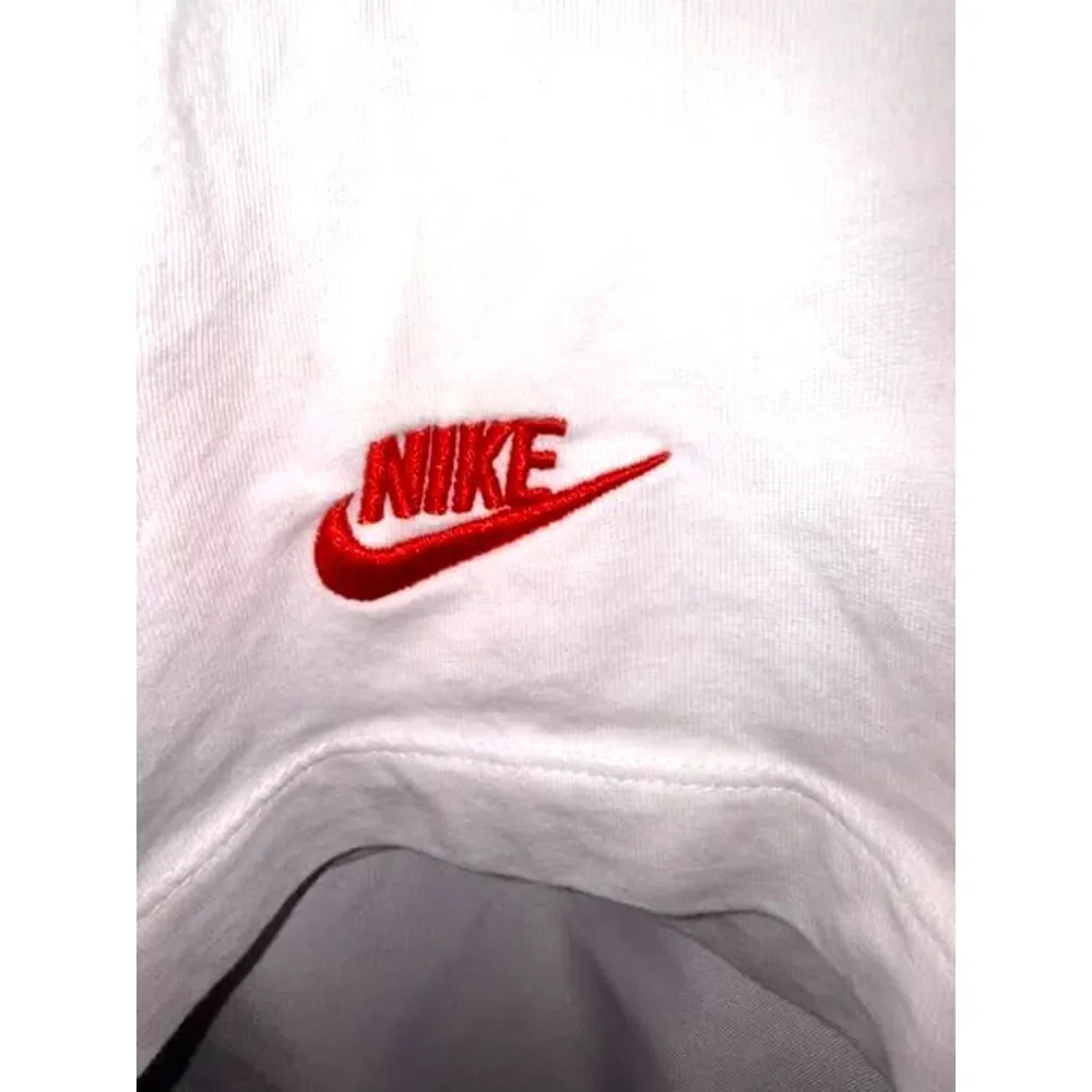 Nike NSW Club Essentials Futura Embroidered Stacked Logo Tee Men's XXL | Comfy